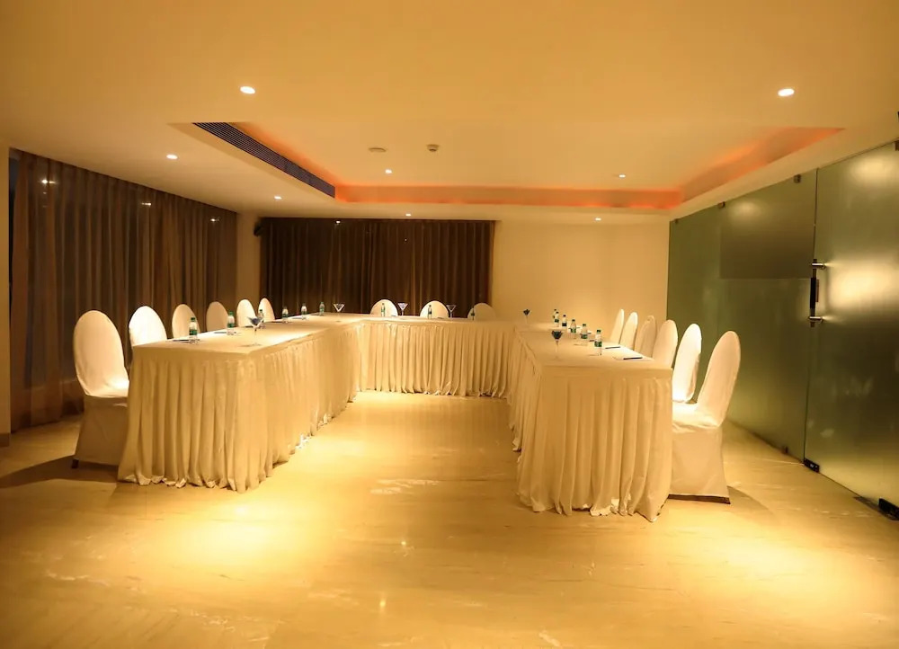 Shravanti Sarovar Portico Bengaluru