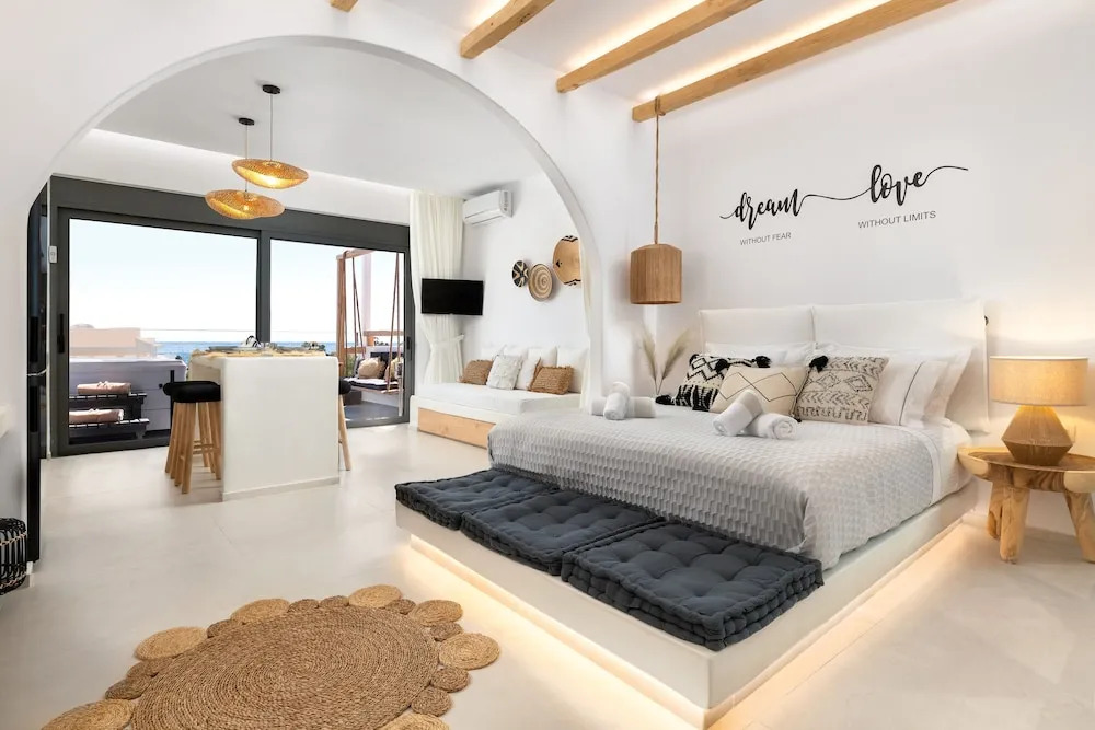 Pefkos Allure luxury Suites