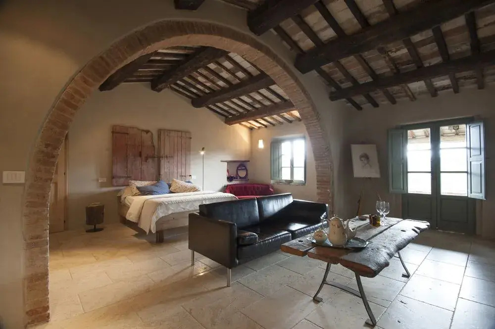 Follonico 4-Suite B&B