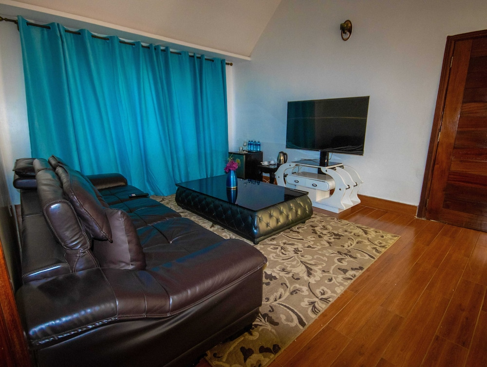 Olive Lake Elementaita Lodge