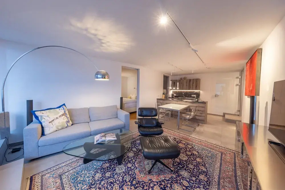 Lakefront Suite 148