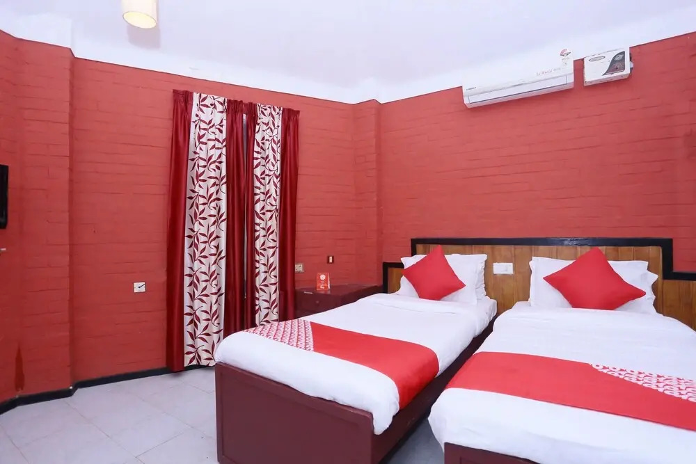 OYO 23594 T S Holiday Home Resort