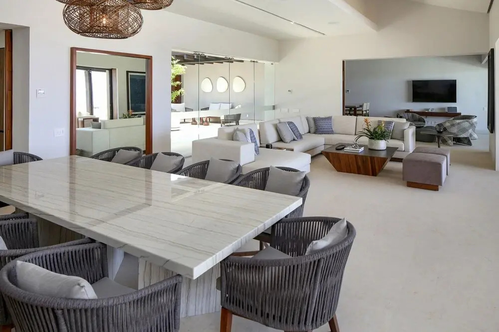 Sunny Vacation Villa 69