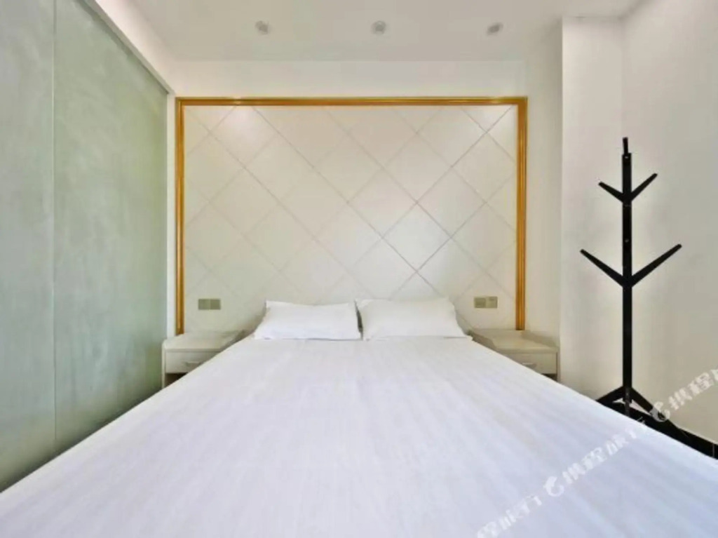 Shanghai Lianjia Boutique Hotel