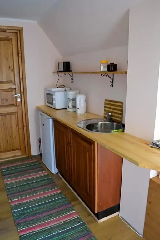 Kraavi Guest Hostel