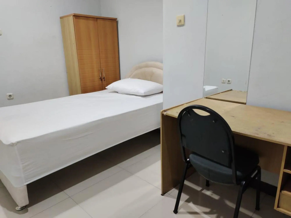OYO 90953 36 Residence