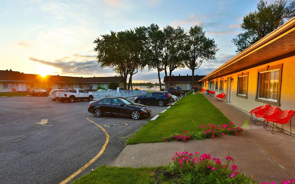 Au Doc Motel