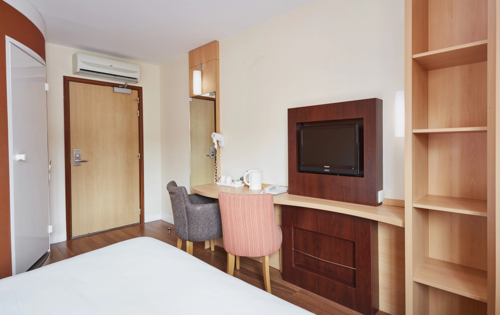 ibis Belfast City Centre