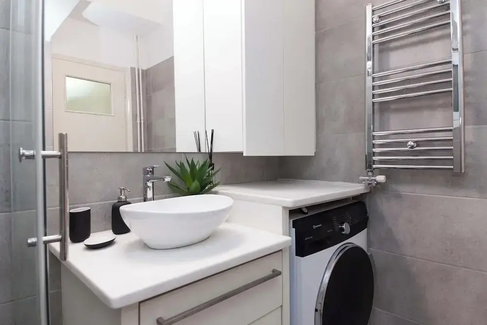 Charming 1 Bd Apt near ASOE in Athens