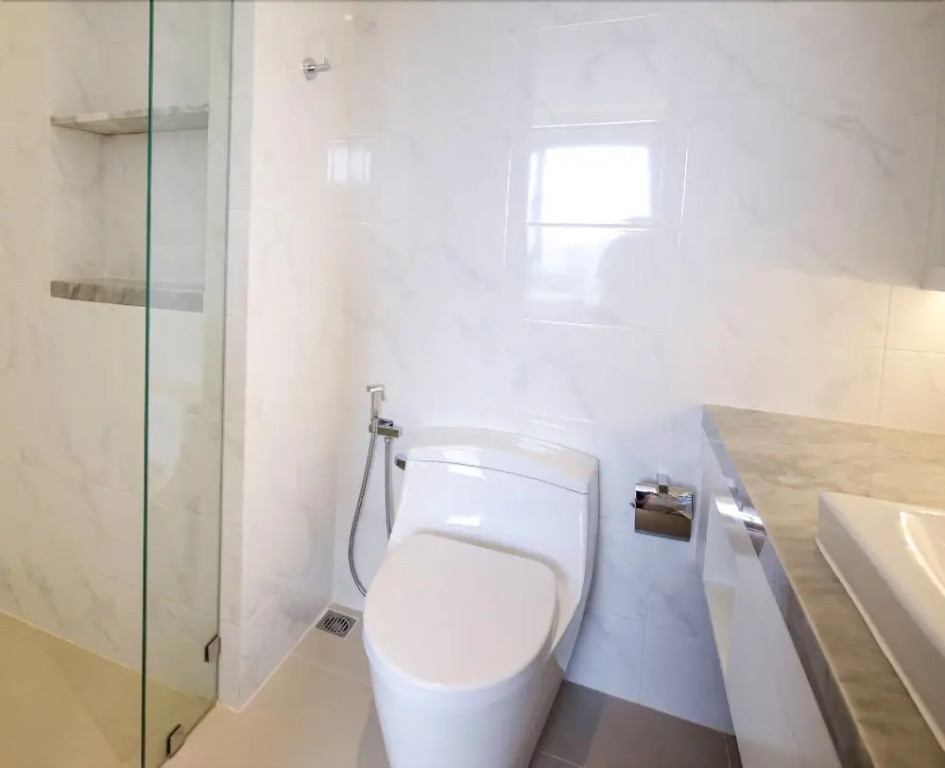 Stylish One Bedroom Apartment at Surin by Aristo