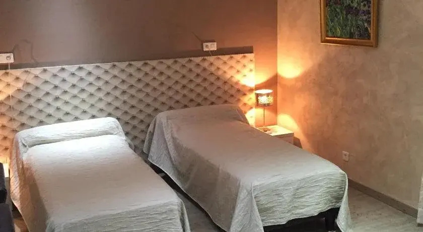 Logis Hotel Restaurant Hostellerie de la Tour