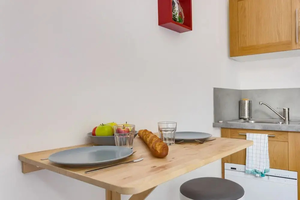 Modern studio near train station Part-Dieu by GuestReady