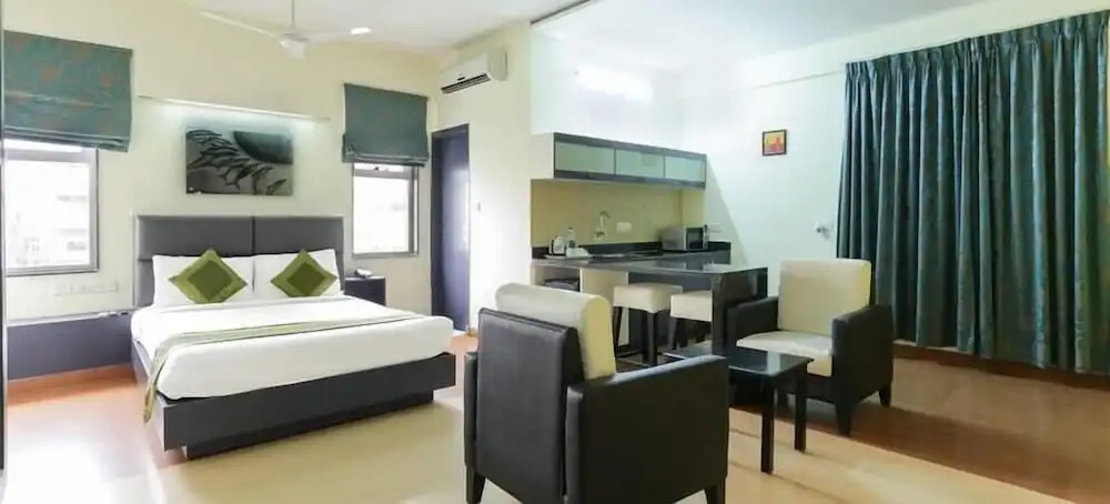 FabHotel Upstream