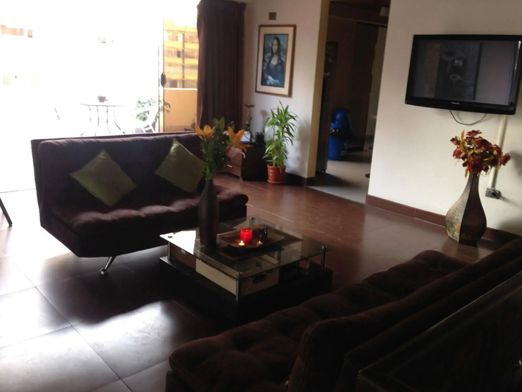 Hostal Alpes Lima