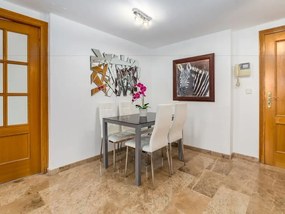 Apartamentos Travel Habitat Torre Francia