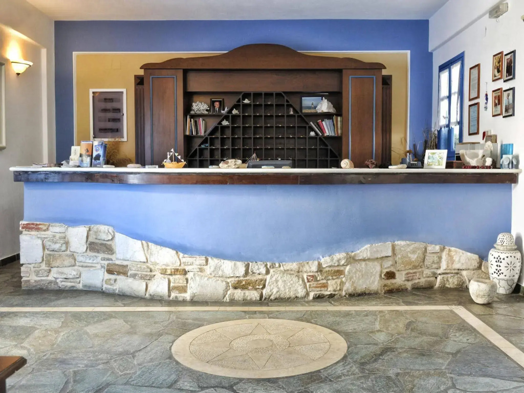 Aloni Hotel & Suites