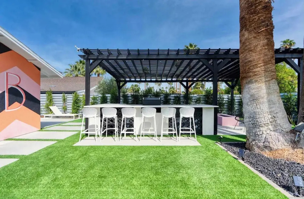 The Blush - With Pool Bars Neons, Palm Springs