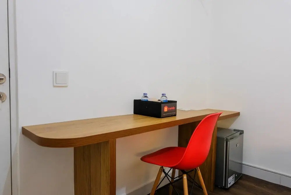 Studio Apartment with Twin Bed at Aeropolis Residence