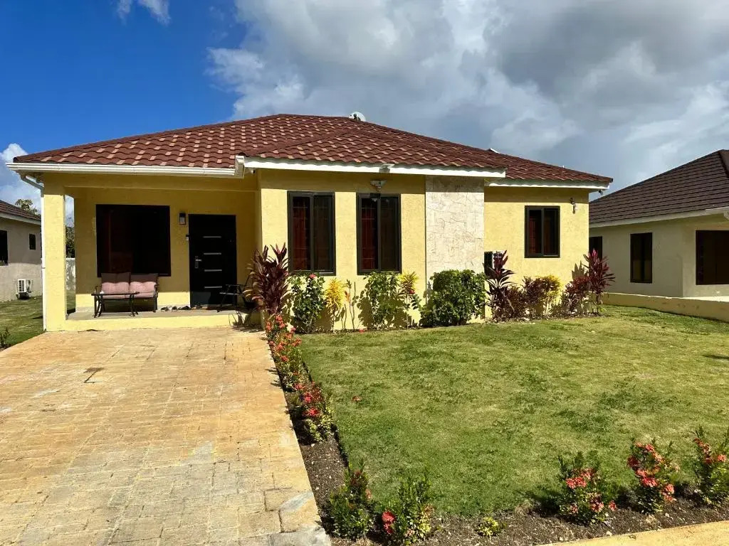 Luxurious Villa Royale- 5 min drive to Ocho Rios