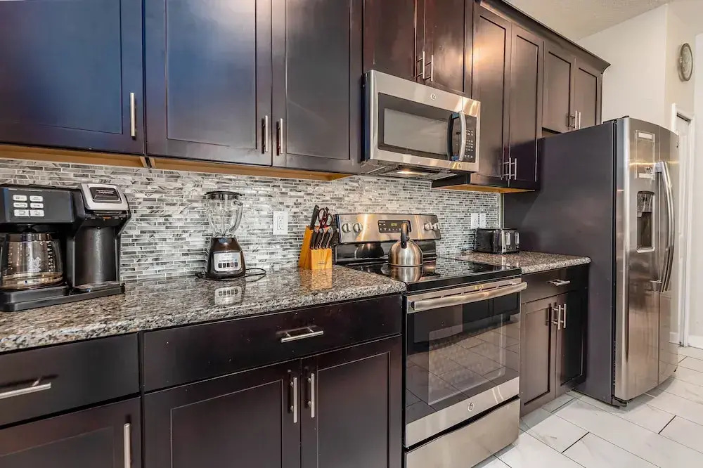 Tvpm-4885rc/sl 4 Bedroom Townhouse by RedAwning