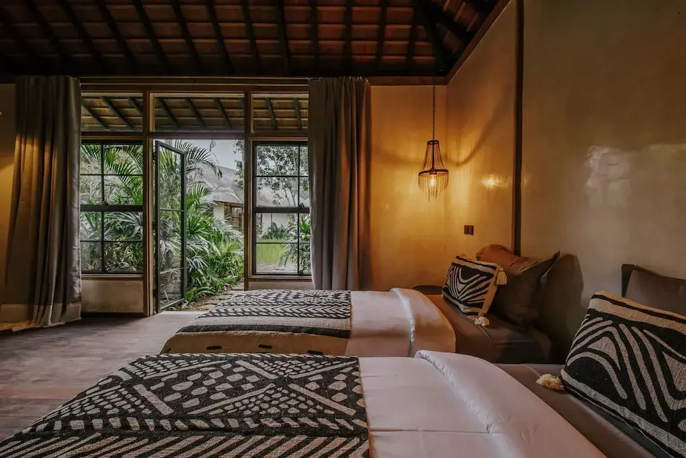 Exceptional 9BR Incredible Jungle View, River Access