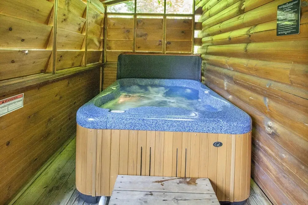 Red Bird Haven by Heritage Cabin Rentals