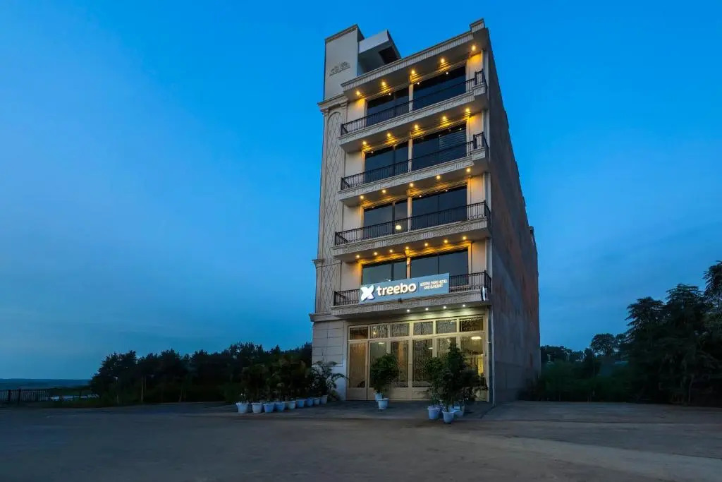 Treebo Accent Park Hotel And Banquet