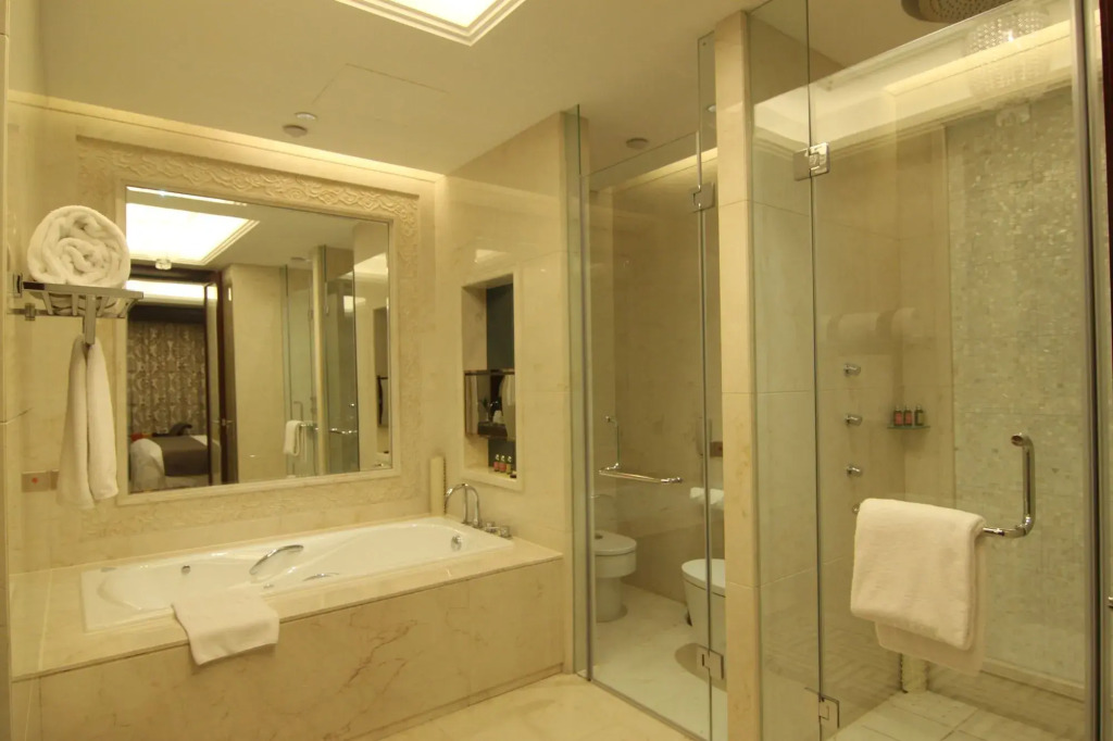Tang Dynasty West Market Hotel