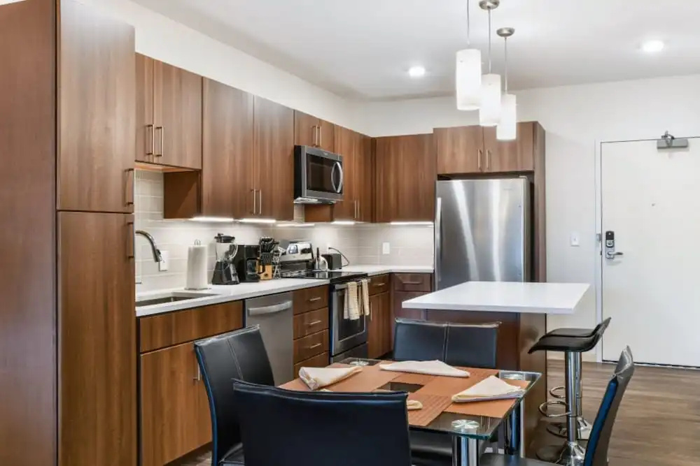 Bluebird Suites near Cleveland Clinic
