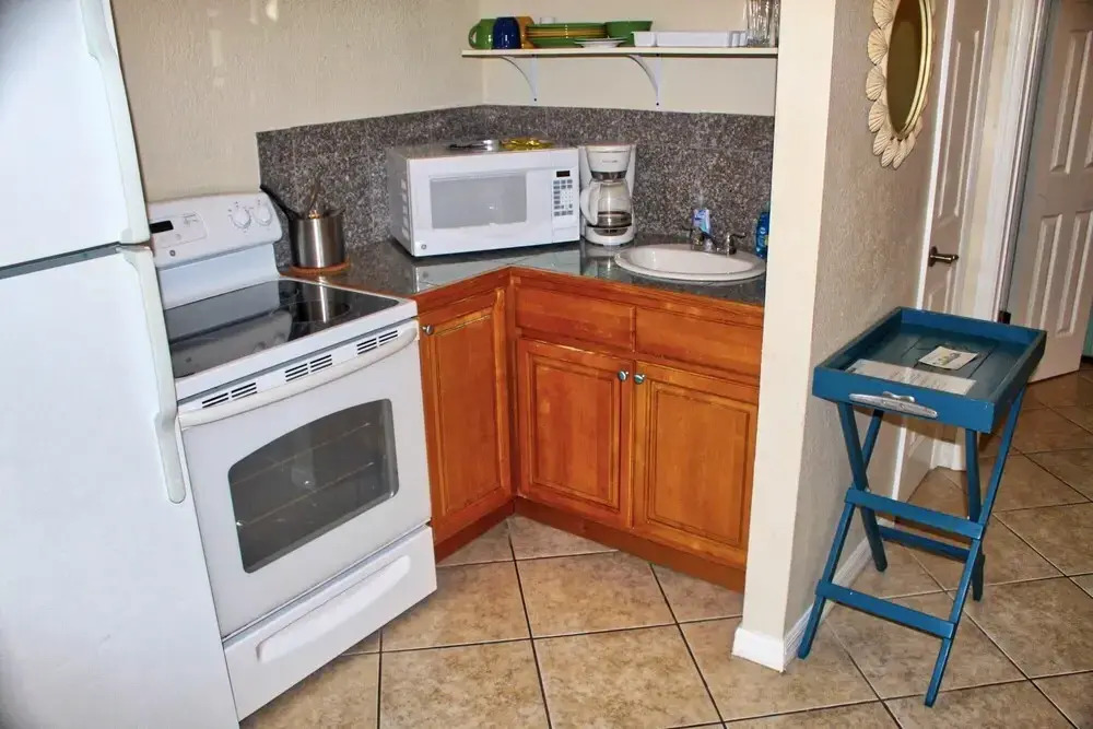 Coconut Grove Beach Resort Suites 1 to 8
