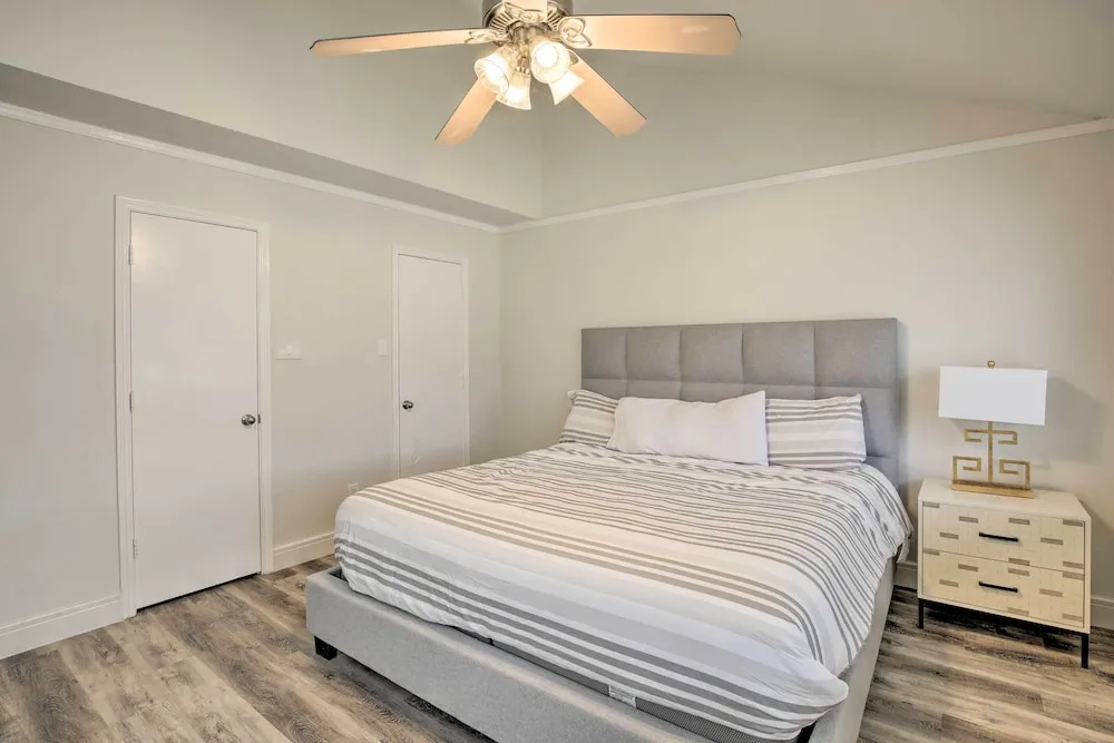 Game Room & Private Pool: Richardson Retreat