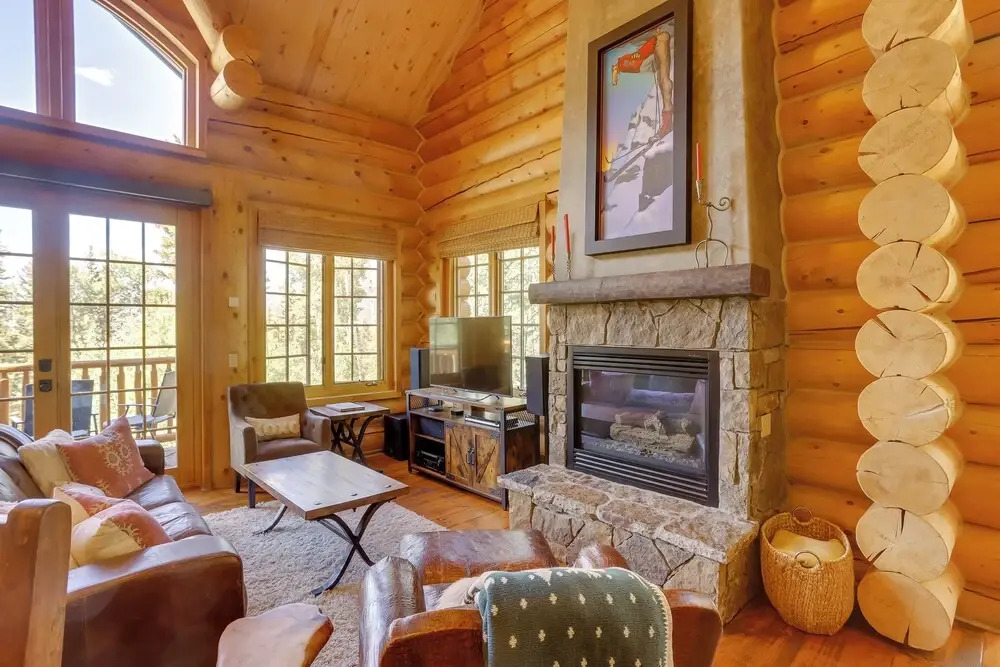 Ski-In/Ski-Out Mountain Village Condo w/ Hot Tub