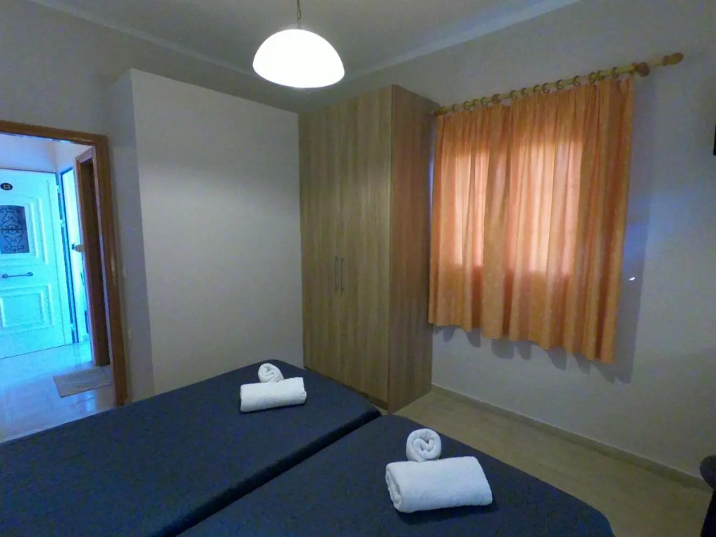 Dionisos Apartments