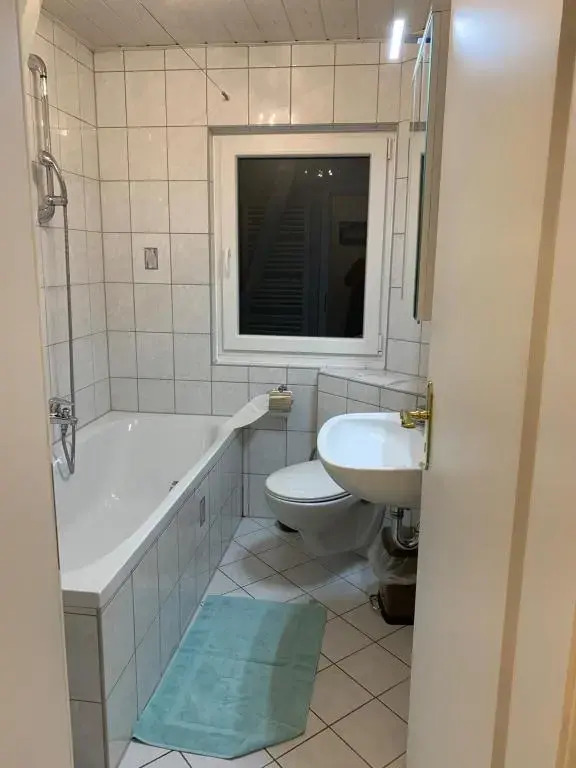 Moderne 2 Zimmer Wohnung mit Vollausstattung