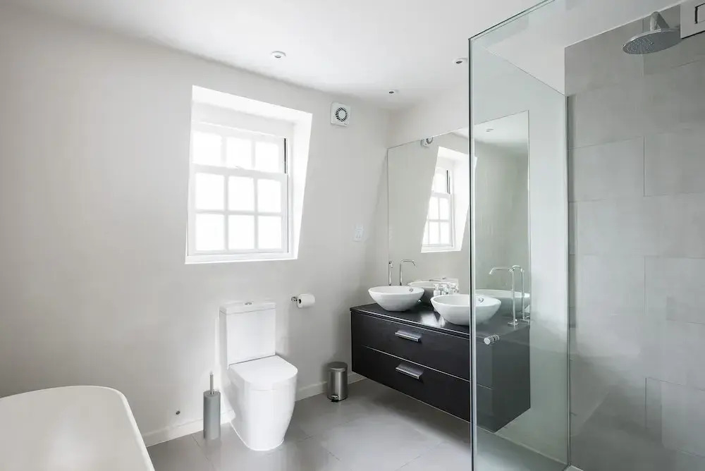 Ultra luxurious London home for 5-7