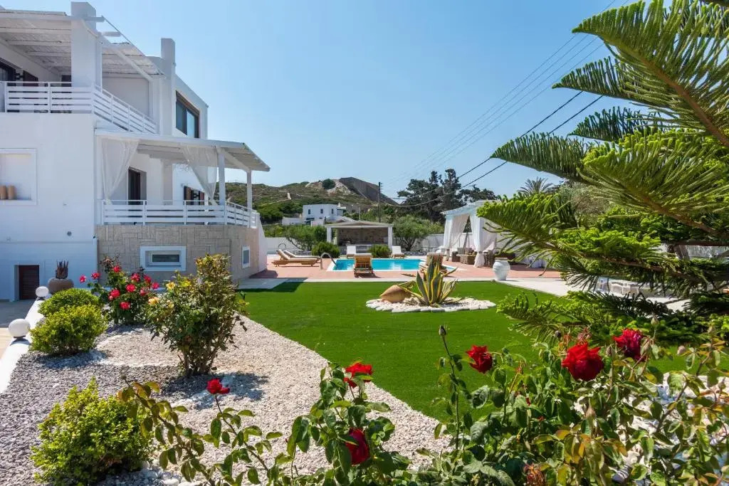 Villa Eva Milos near the beach and Adamas