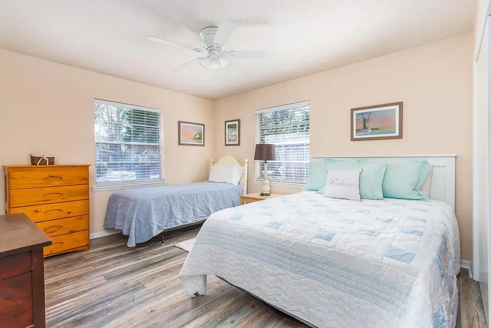 1055 College by Hodnett Cooper