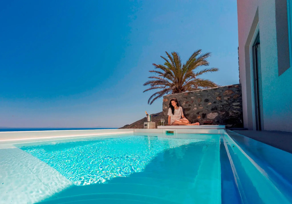 Elysian Santorini