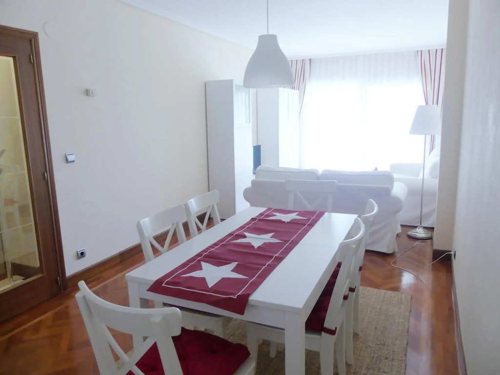 Apartamento luminoso, funcional y amplio en zona hospitalaria