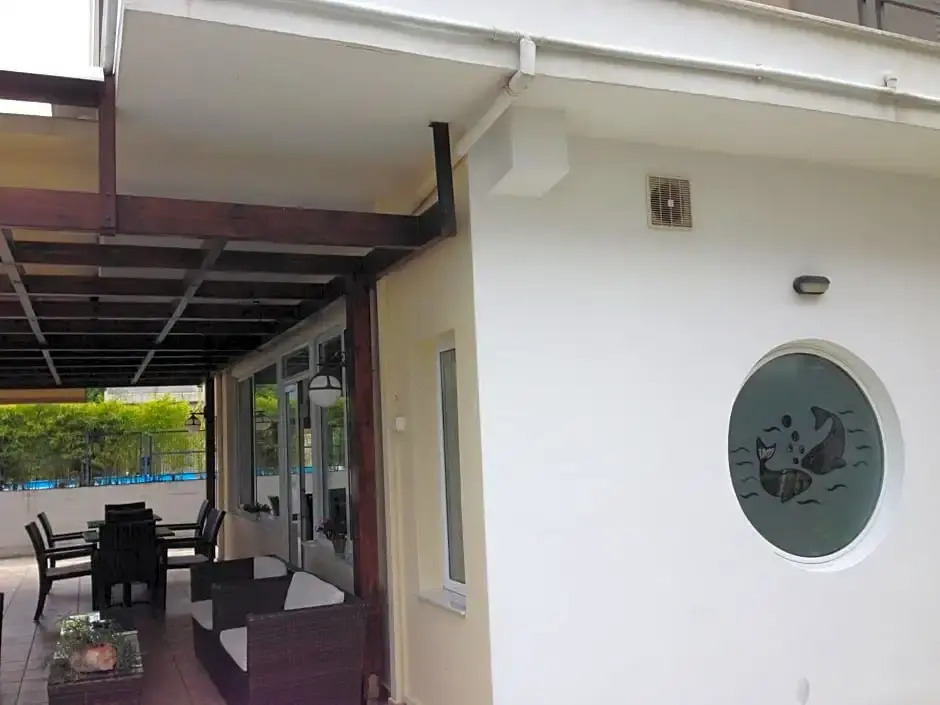 Alma Hotel