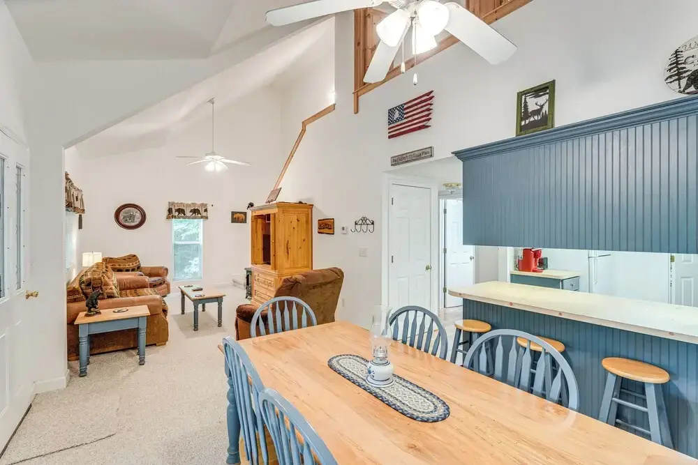 Secluded Cabin w/ Porch - 7 Miles to Lake Chatuge!