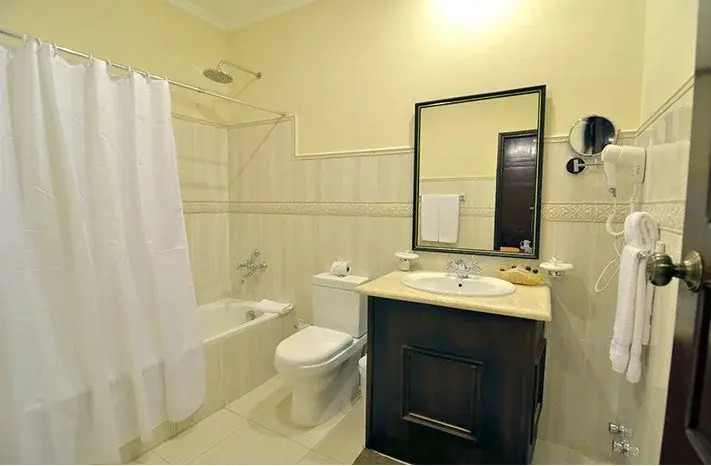 Hotel E La Avellaneda