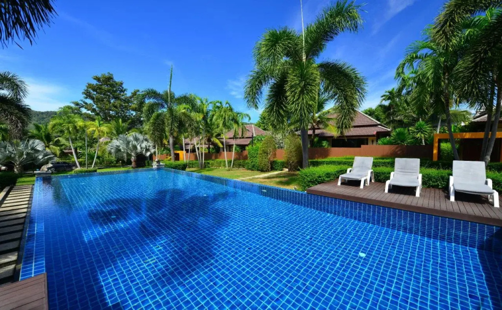 Naiharn Garden Resort & Spa