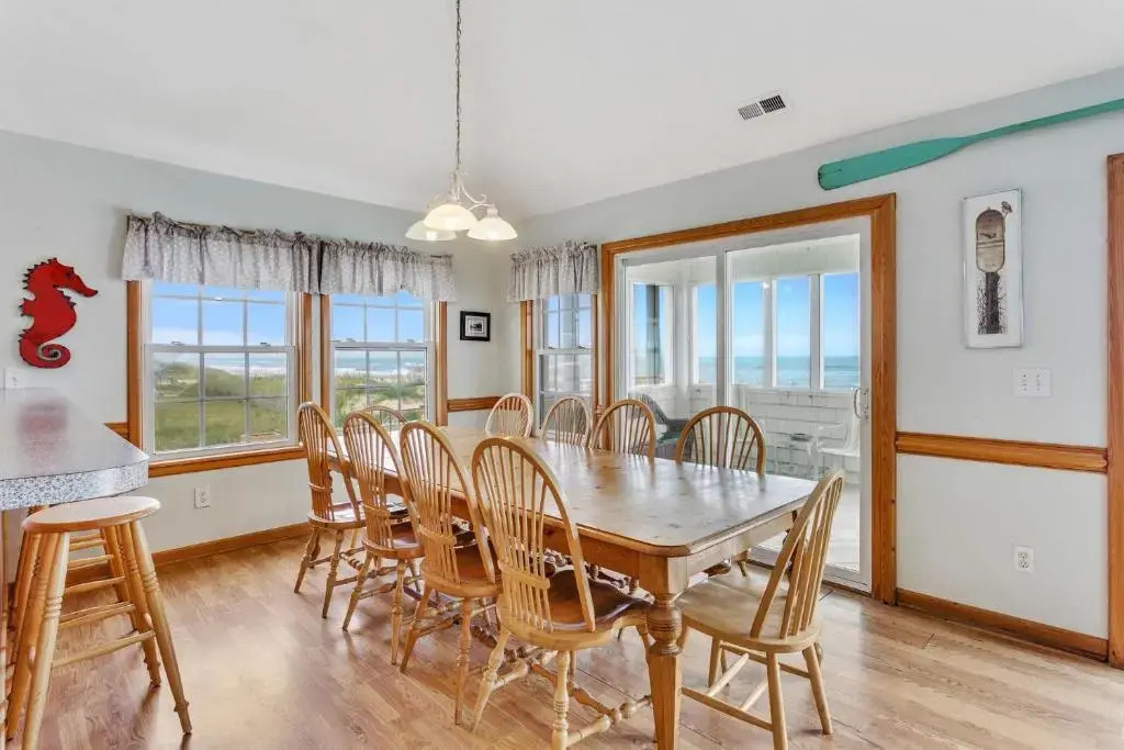 6175 - Longview Cottage