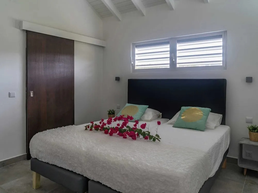 Cozy Apartment in Jan Thiel Curacao near  Beach