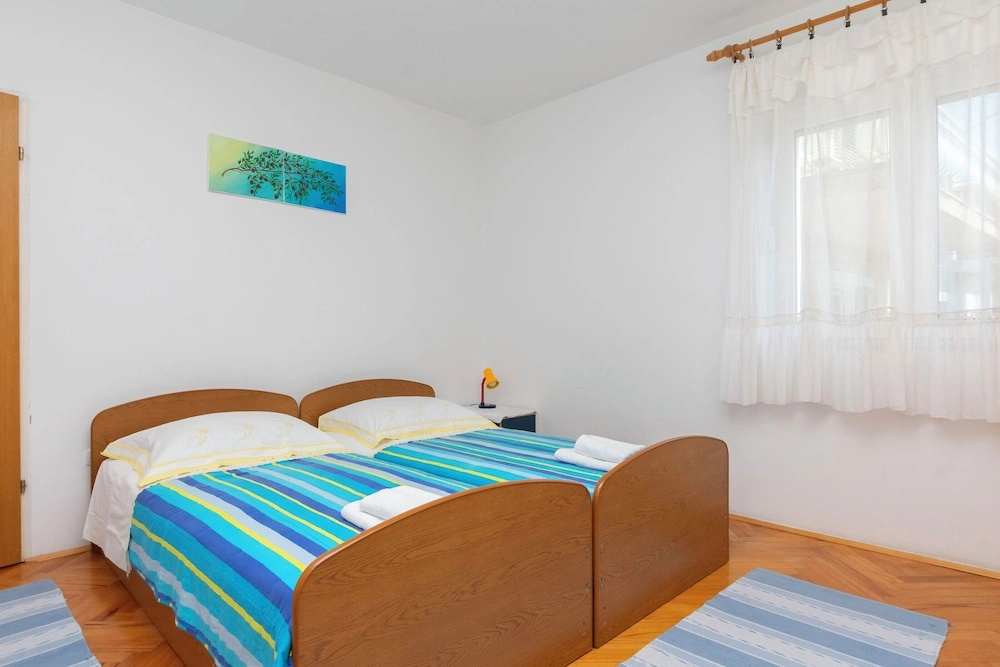 Apartments Zdravko