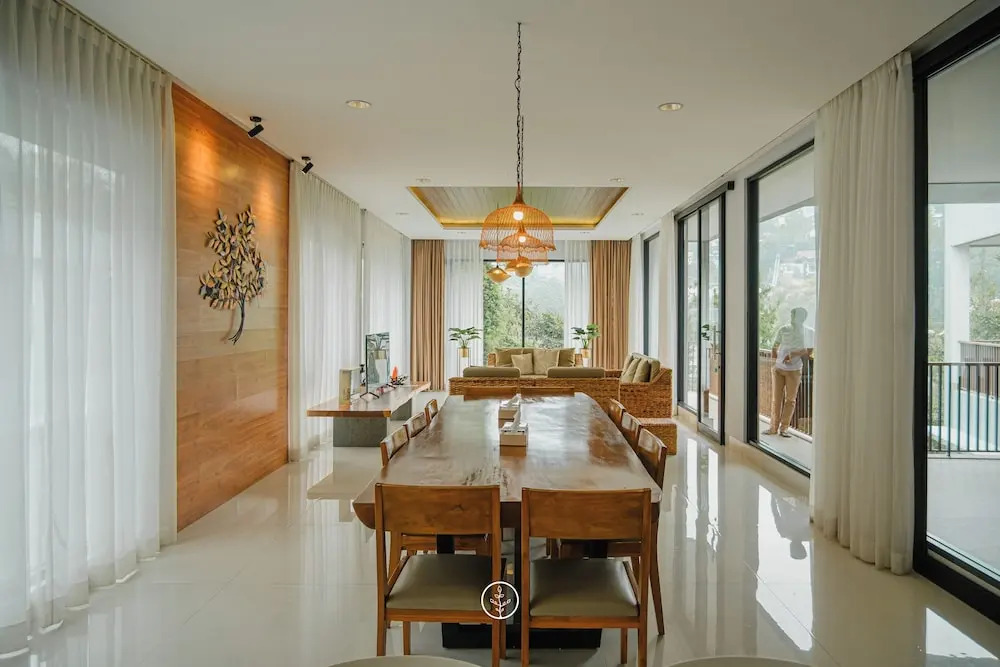 Radiance Hill View 10BR Villa with a Private heated swimming Pool