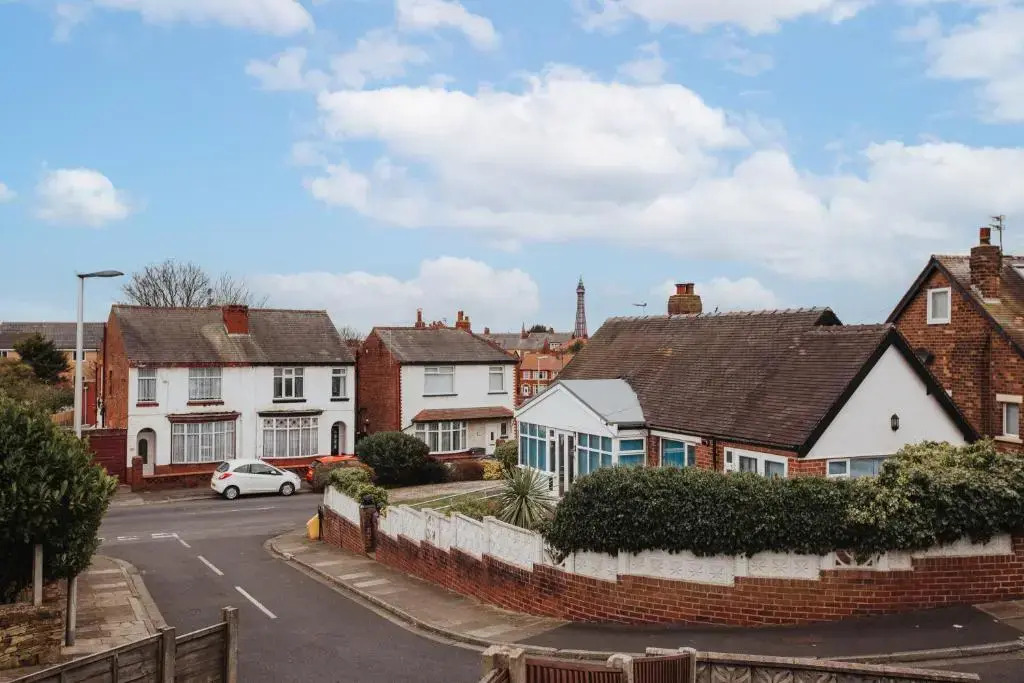 Family House, WiFi, Parking, Close to BVH - Tower View