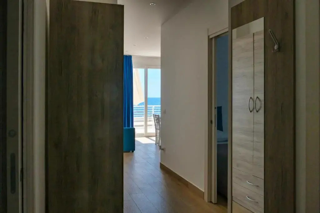 White Apartments & Spa