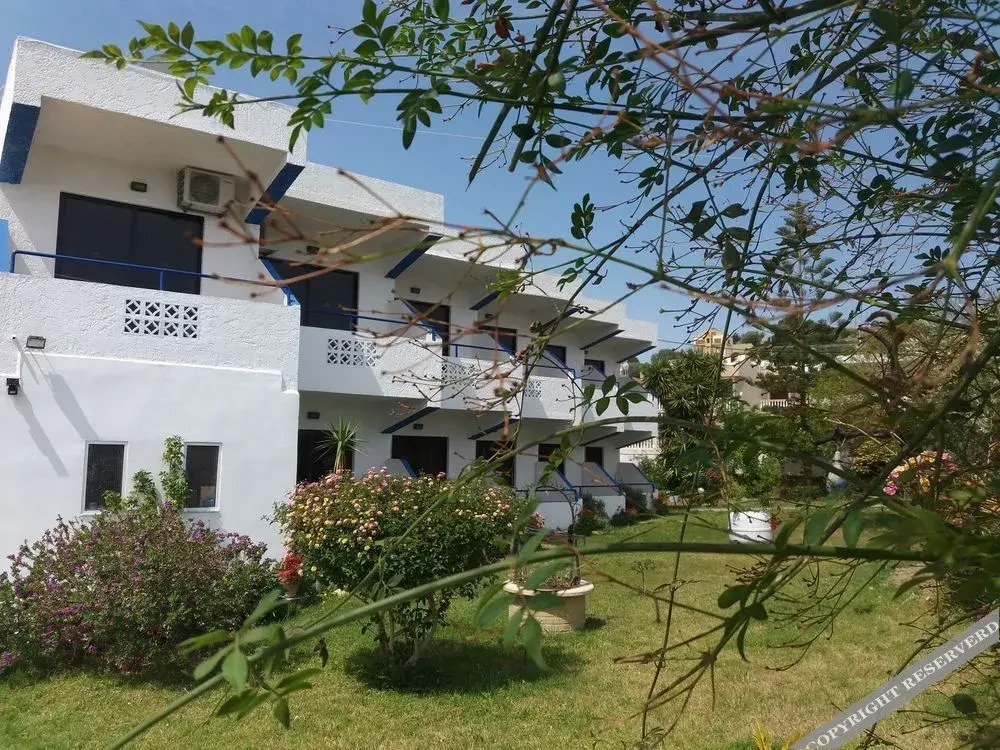 Elenis Apartments